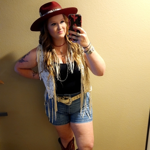 Meet your Posher, Samantha - Picture 1 of 4